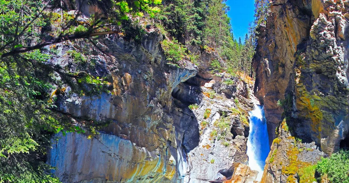 Banff in 48 Hours: The Perfect Weekend Itinerary for Your Rocky Mountain Escape