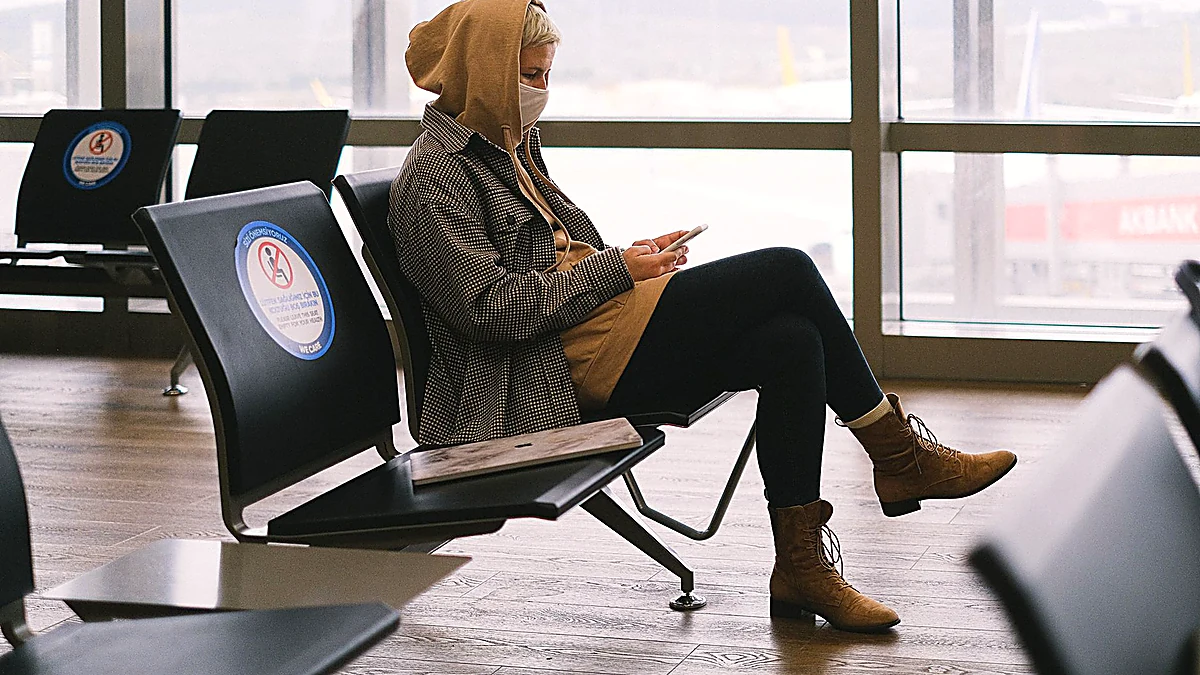 What to Wear on an Overnight Flight and Still Look Fresh in the Morning