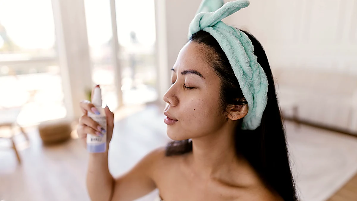 How to Stop Dry Skin on Long Flights with 3 Simple Steps