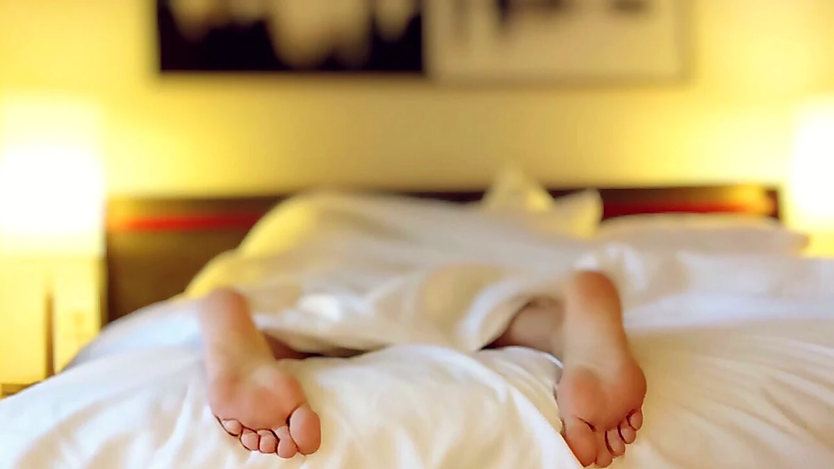 How to Stop Foot Pain After Walking All Day on Hard Stone Streets