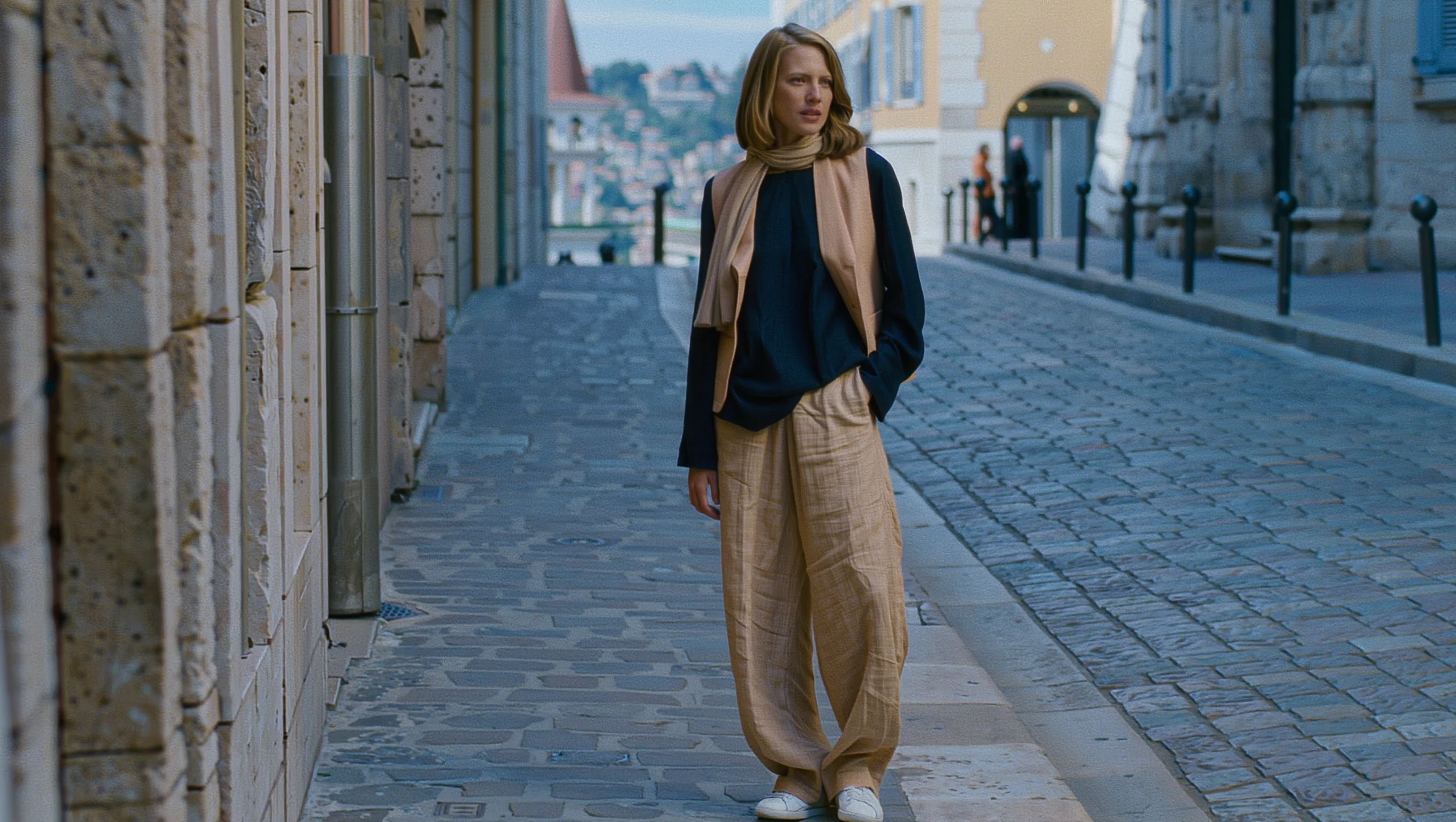 Nice Winter Style: Linen Layers from Beach to Dinner