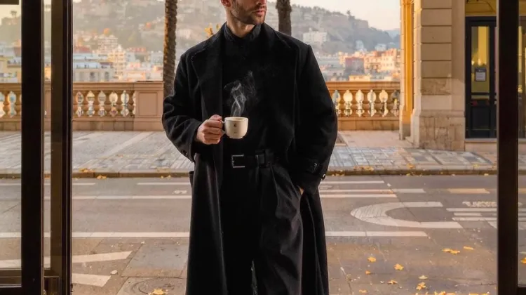 barcelona-layers-wine-stained-lesson-lifestyle.webp