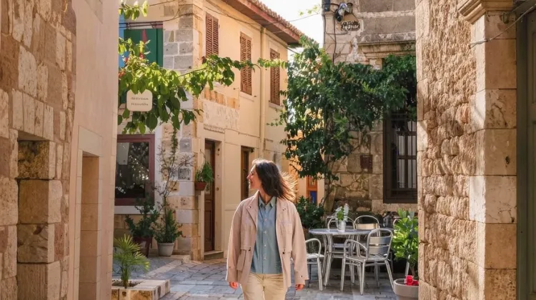crete-spring-packing-one-bag-two_1.webp